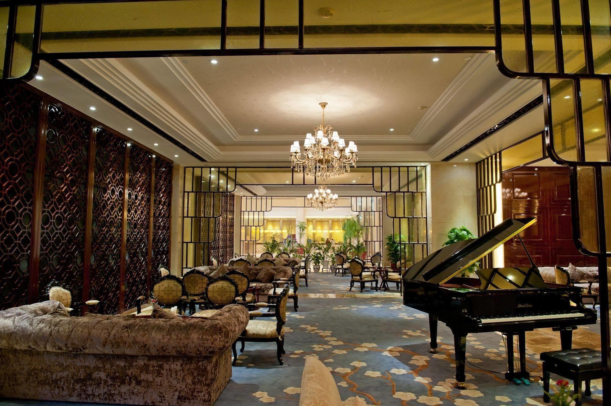 Landison Plaza Hotel Wuxi Уси Екстериор снимка